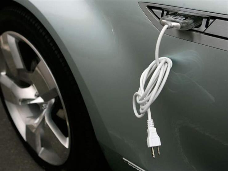 الفرق بين سيارات الكهرباء والبنزين